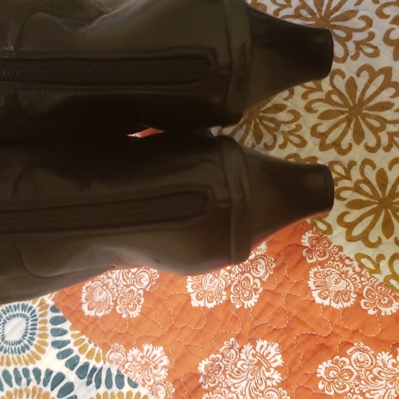 Authentic New Prada blk leather boots size 39 Euro/8.5-9 American Sizing. NBW. - Picture 8 of 8